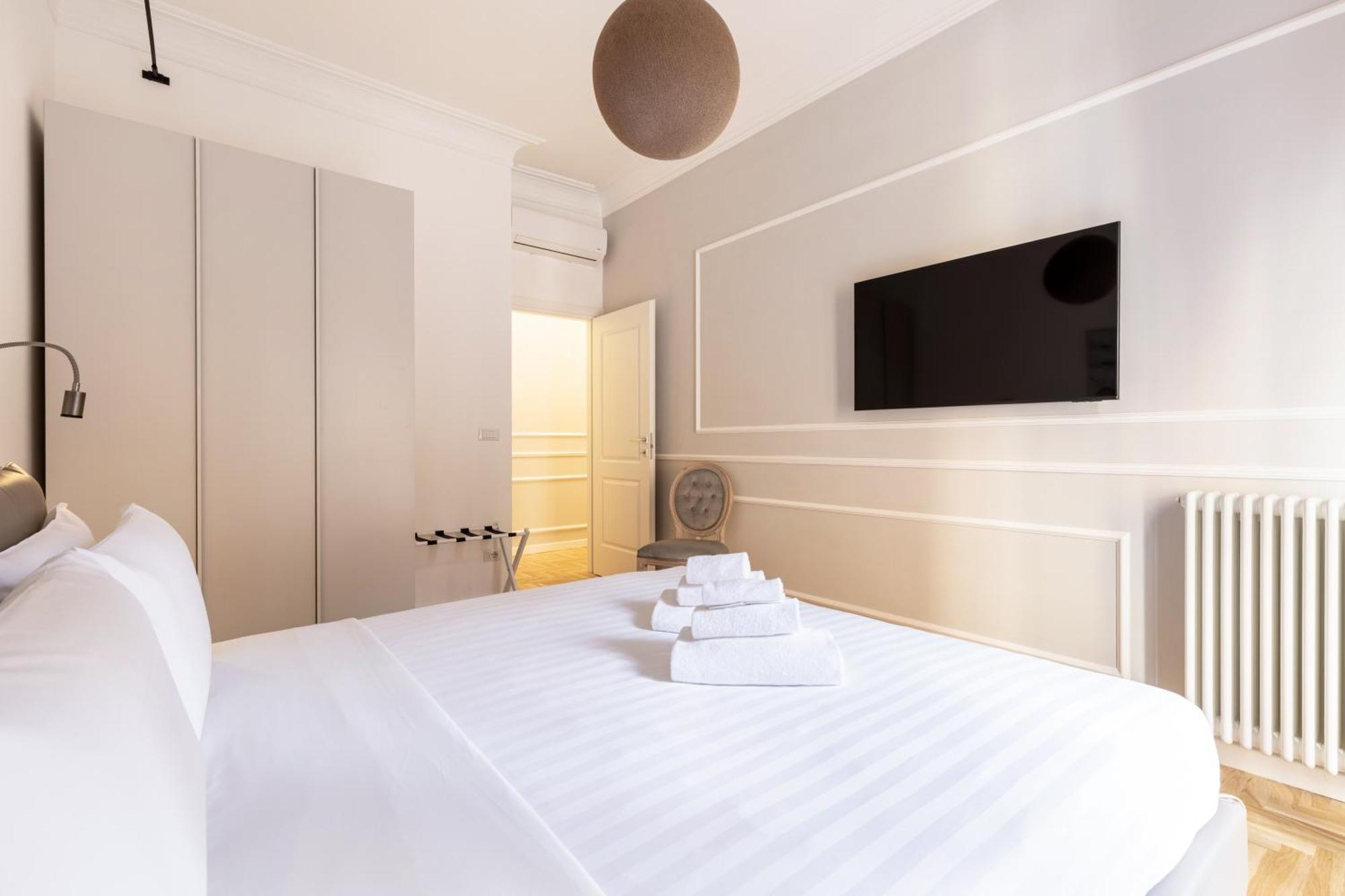 Hostly-puccini Luxury Home-near Colosseum & Trevi Appartamento Roma